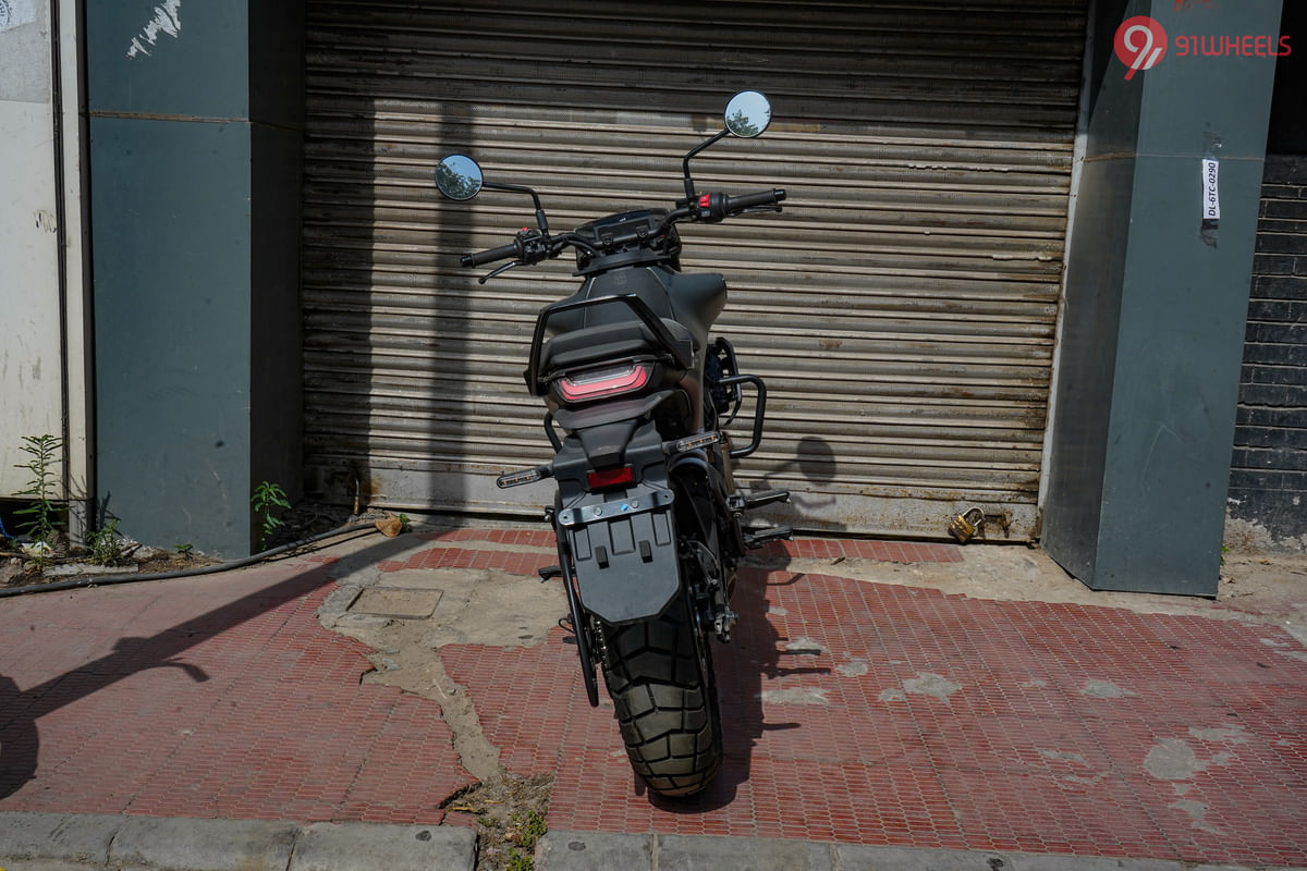 Husqvarna Svartpilen 401 Rear View