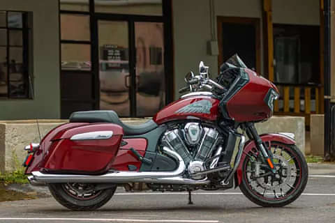 Indian Motorcycle Challenger Dark Horse Indy Red Right Side View