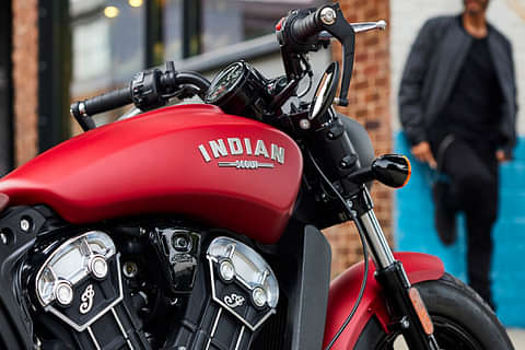 Indian Motorcycle Scout Bobber SIlver Quartz Smoke Fuel Tank