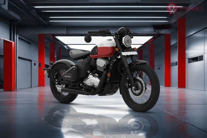JAWA 42 Bobber Right Front Three Quarter