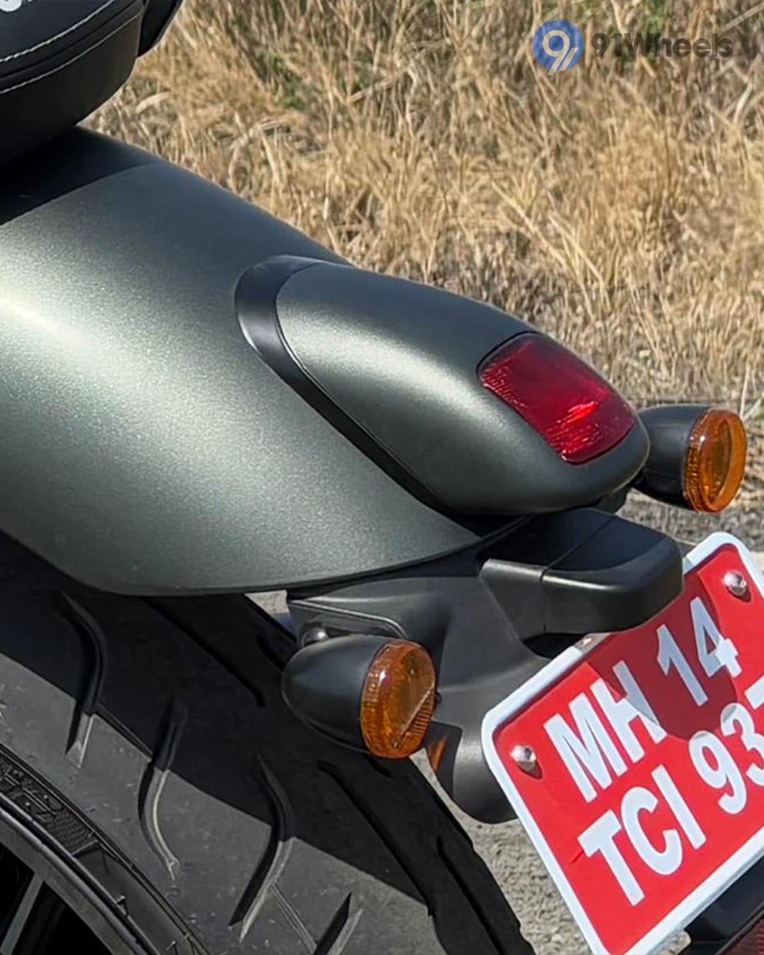 Lighting & Mirrors - 4 Lighting & Mirrors - 4