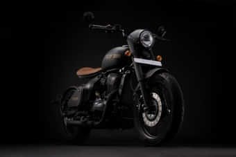 JAWA Perak Right Front Three Quarter JAWA Perak Right Front Three Quarter