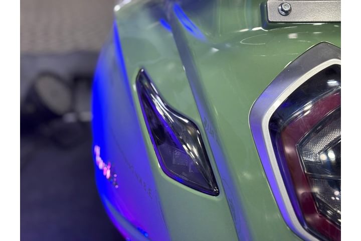 Jitendra EV Yunik Front Turn Indicators