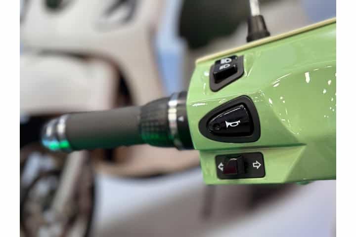 Jitendra EV Yunik Left Side Grip Jitendra EV Yunik Left Side Grip