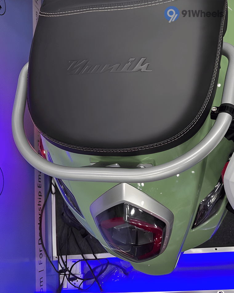 Seat & Storage - 1