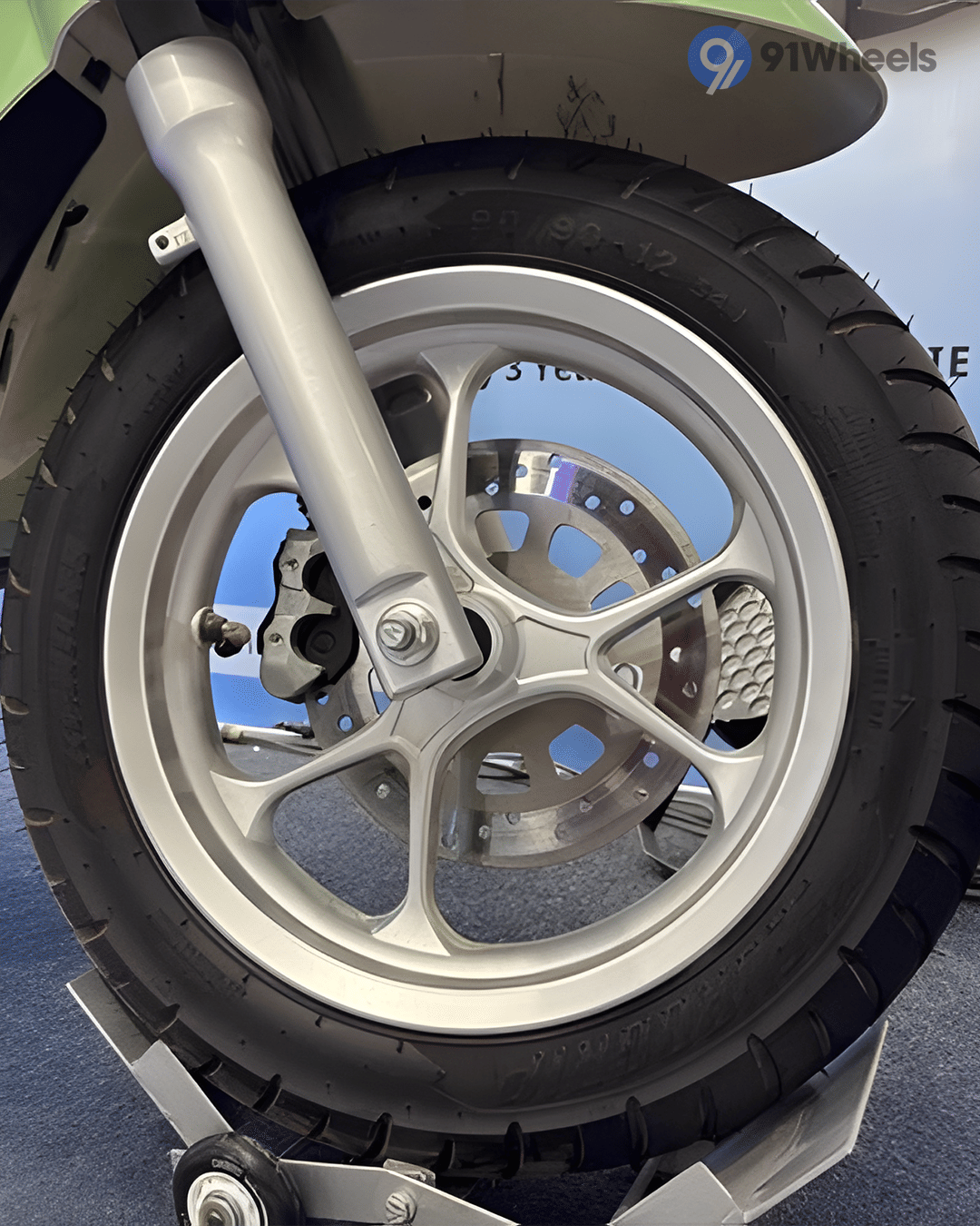 Front Body & Wheels - 1