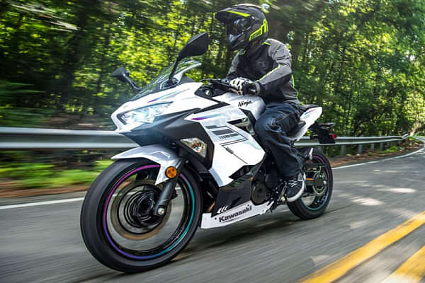 Kawasaki Ninja 400 Riding Shot