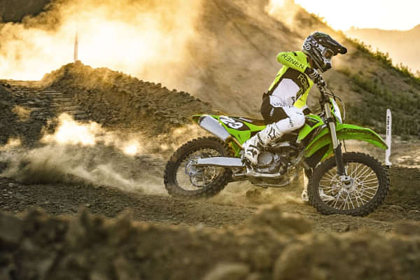 Kawasaki KX 250 Riding Shot