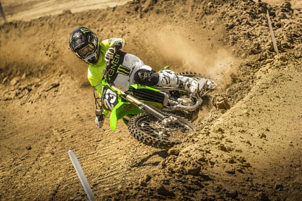 Kawasaki KX 250 Cornering Shot