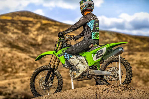 Kawasaki KX 450 Riding Shot