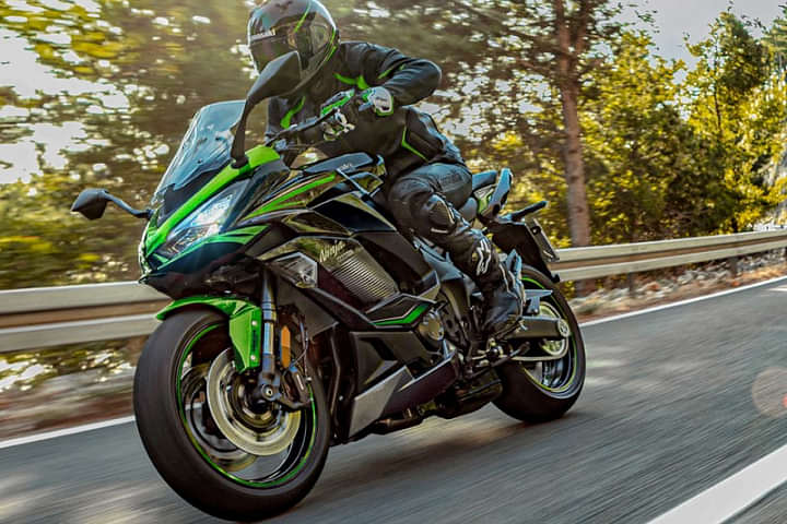 Kawasaki Ninja 1000 SX Riding Shot