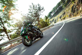 Kawasaki Ninja 1000 Moving shot Kawasaki Ninja 1000 Moving shot
