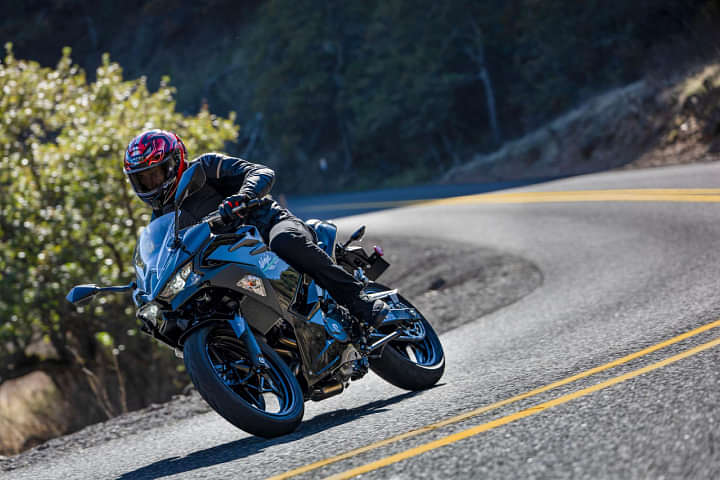 Kawasaki Ninja 500 Cornering Shot