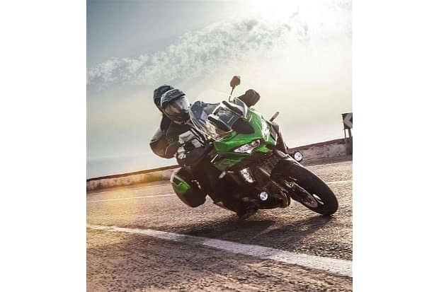 Kawasaki Versys 1000 Cornering Shot