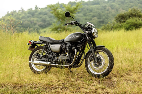Kawasaki W800 Street Right Front Three Quarter