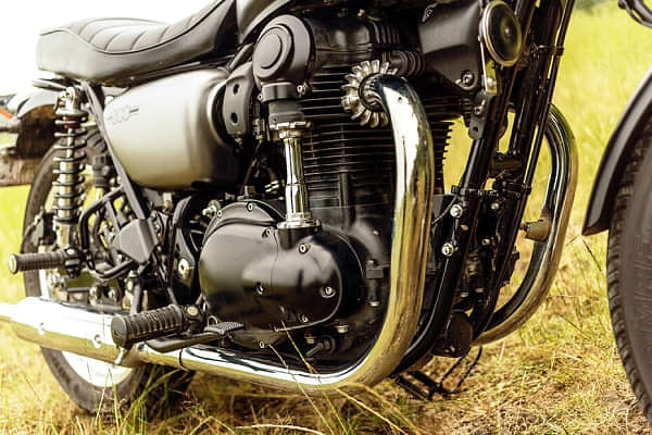 Kawasaki W800 Street Engine From Right