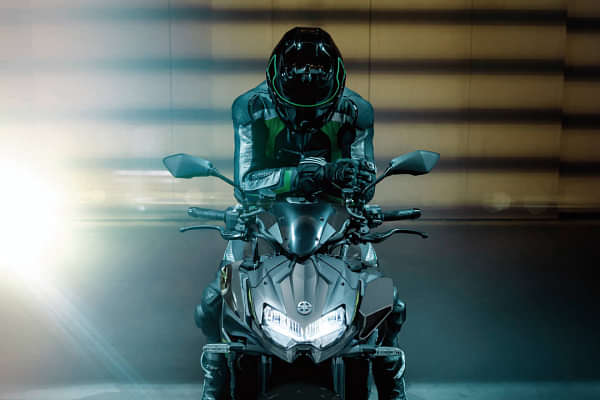 Kawasaki Z H2 Riding Shot