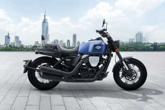 Keeway K-Light 250V Right Side View Keeway K-Light 250V Right Side View