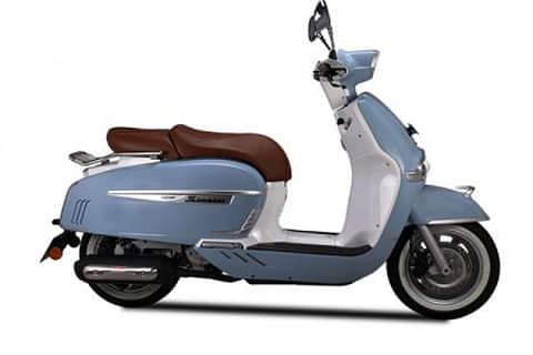 Keeway Sixties 300i Right Side View