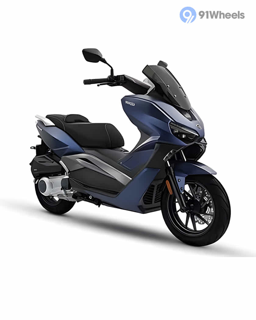 Keeway Vieste 300 Right Front Three Quarter