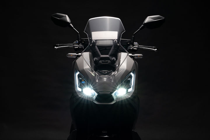 Keeway XDV 125 Evo Pro Head Light