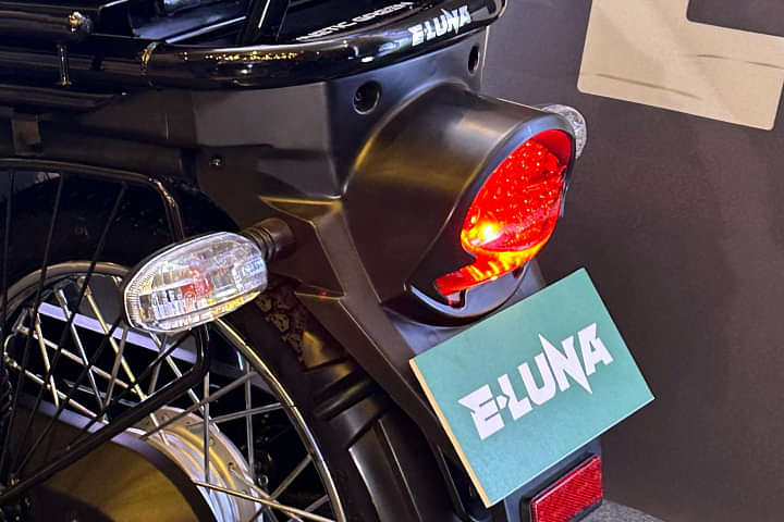 Kinetic E-Luna Tail Light