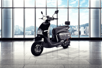 Komaki Flora Right Front Three Quarter Komaki Flora Right Front Three Quarter