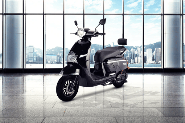 Komaki Flora Right Front Three Quarter Komaki Flora Right Front Three Quarter