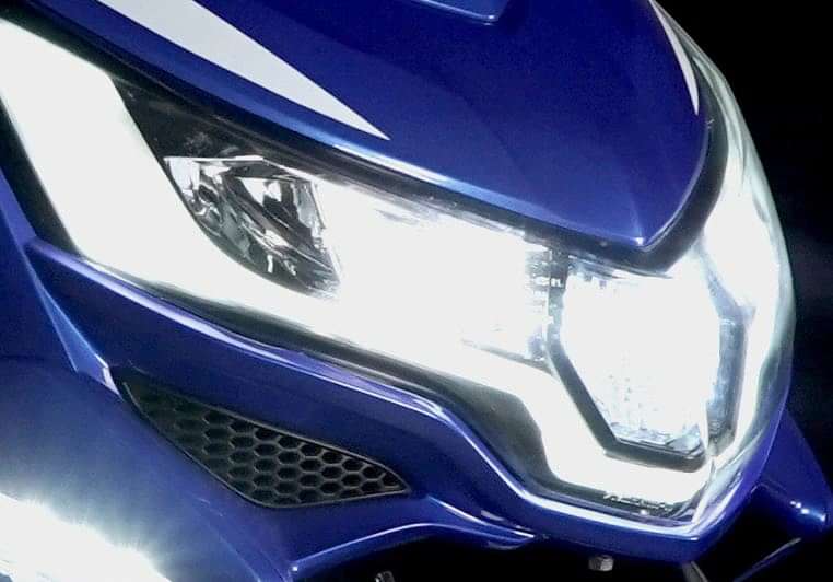 Komaki SE Head Light