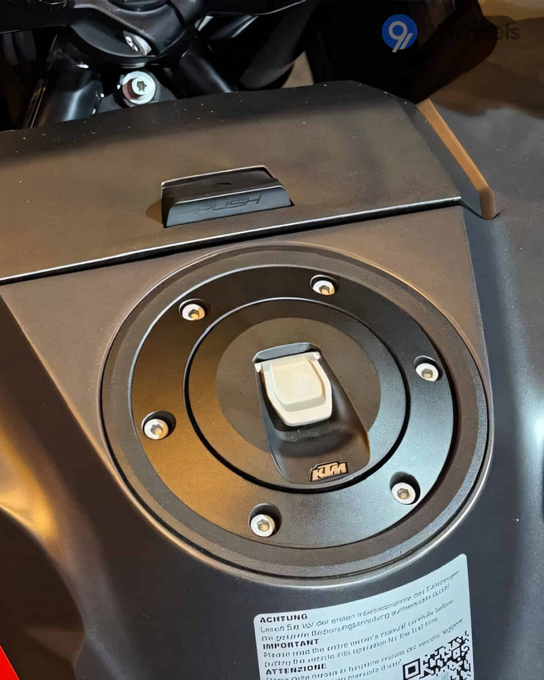 Closed Fuel Lid Closed Fuel Lid