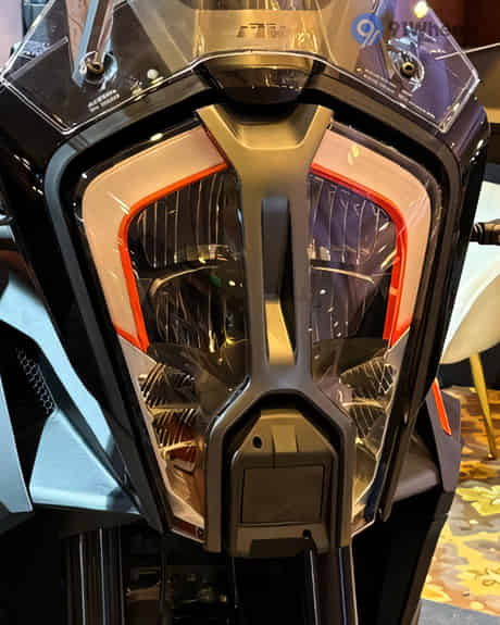 1290 Super Adventure S Head Light