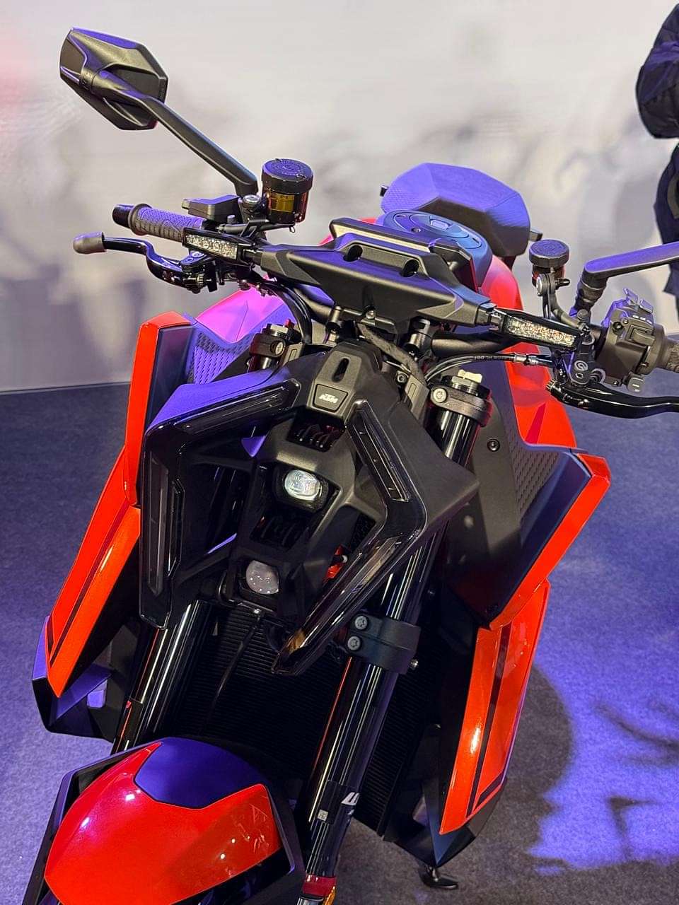 KTM 1390 Super Duke R Head Light