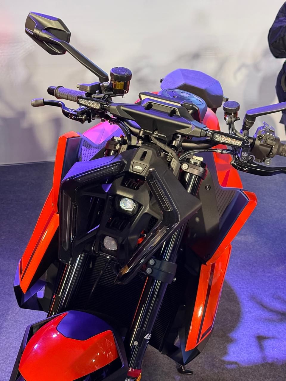 KTM 1390 Super Duke R Head Light