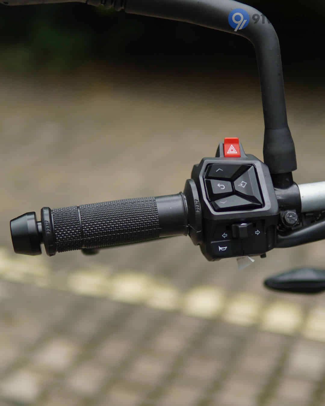 Left Side Handelbar Grip