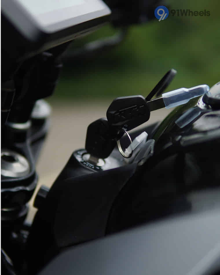 Handlebar & Console Area - 10