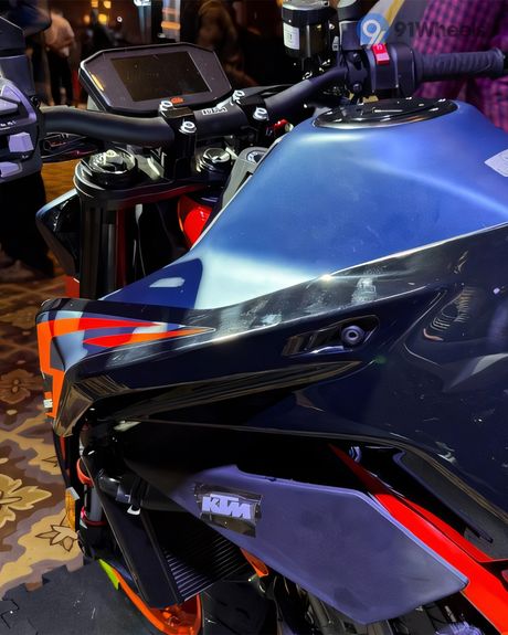 890 Duke R Fuel Tank