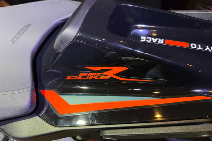 KTM 890 Duke R Pillion Seat