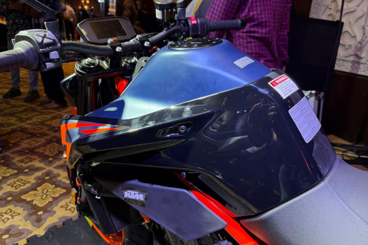 KTM 890 Duke R Fuel Tank