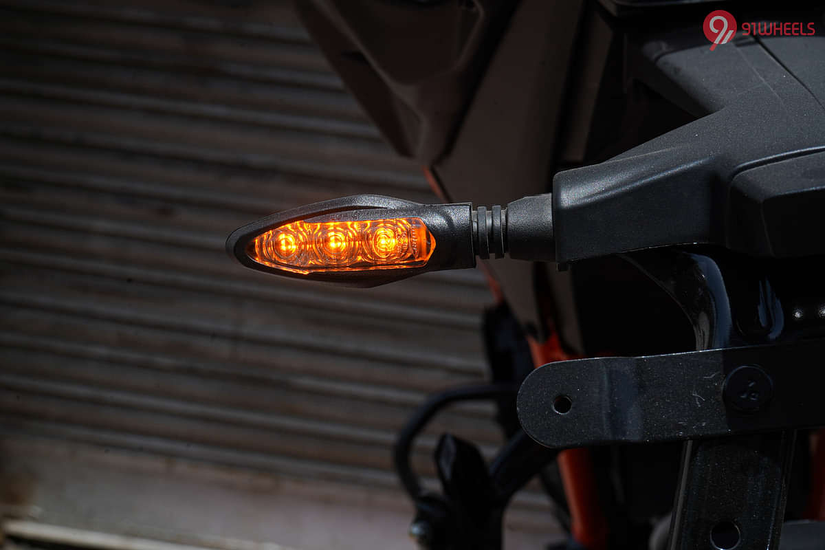 KTM Duke 200 Rear Turn Indicators