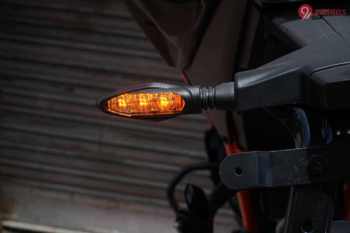 KTM Duke 200 Rear Turn Indicators