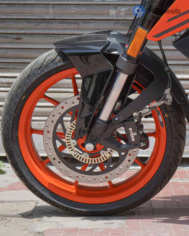 Duke 200 Front WHeel