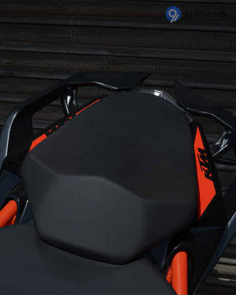 Duke 200 Pillion Seat