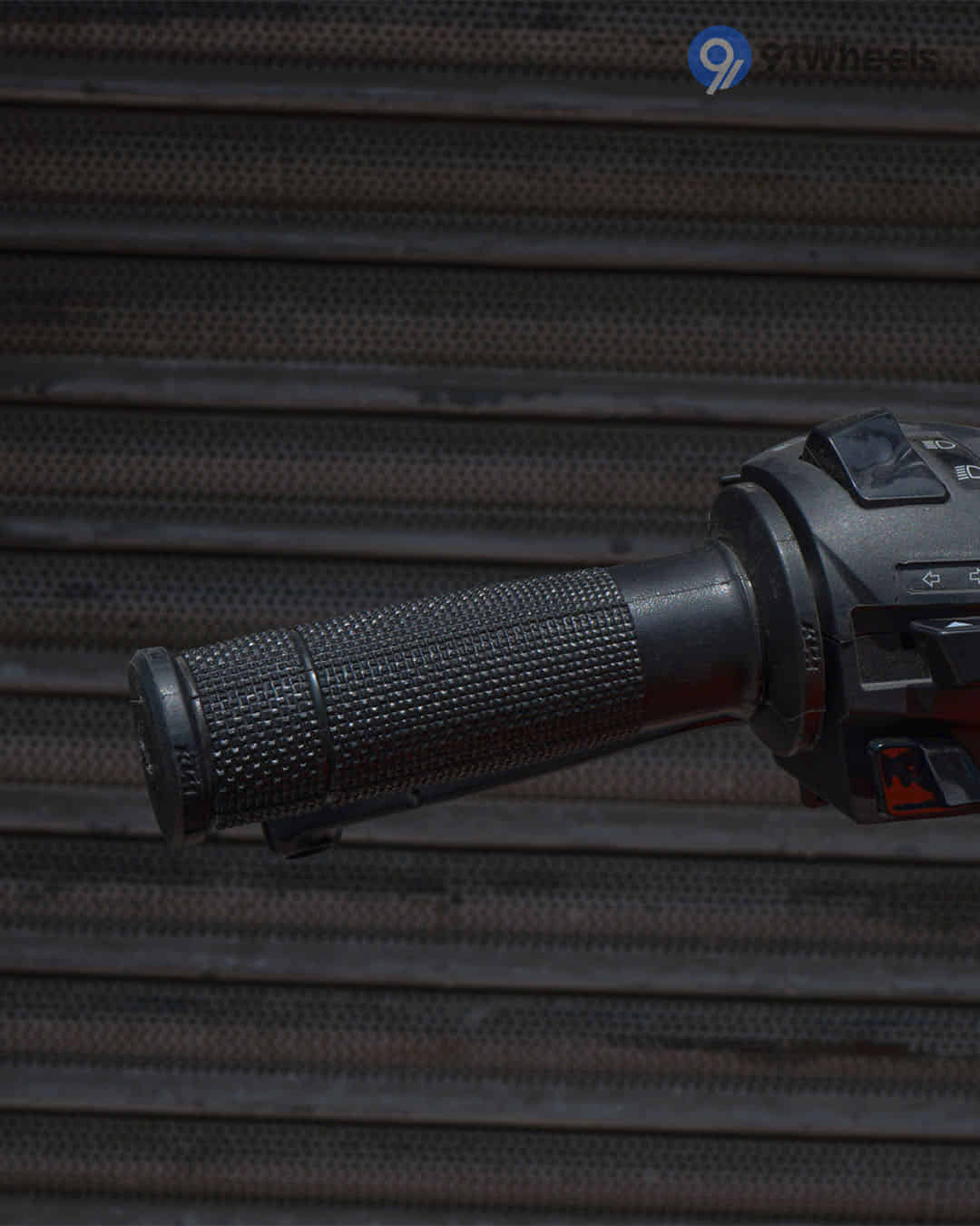 Left Side Handelbar Grip