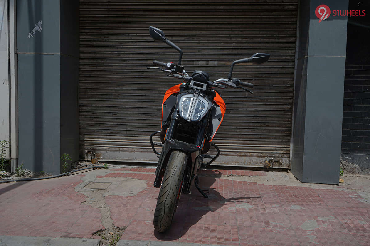 KTM Duke 200 Front View