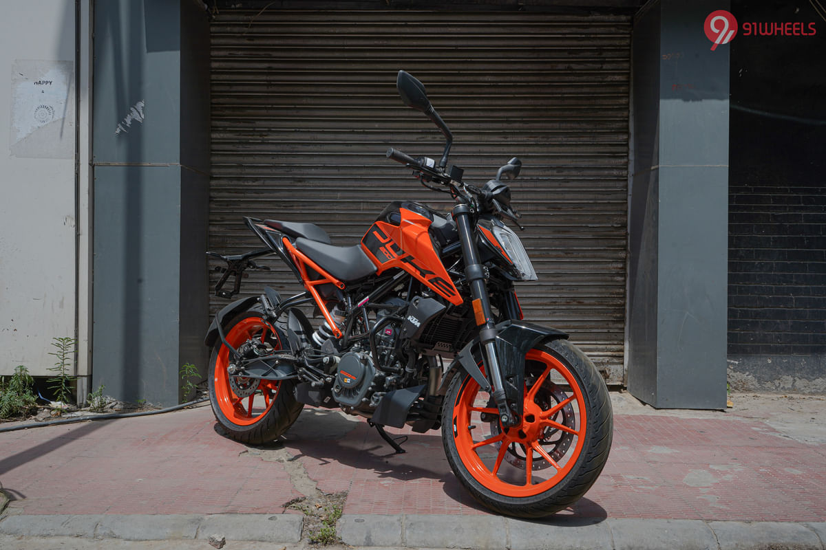 KTM Duke 200 Right Front Three Quarter