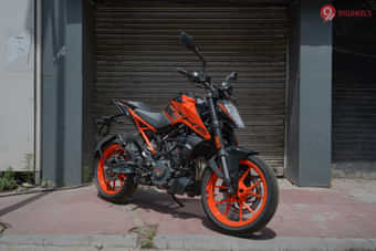 KTM Duke 200 Right Front Three Quarter KTM Duke 200 Right Front Three Quarter