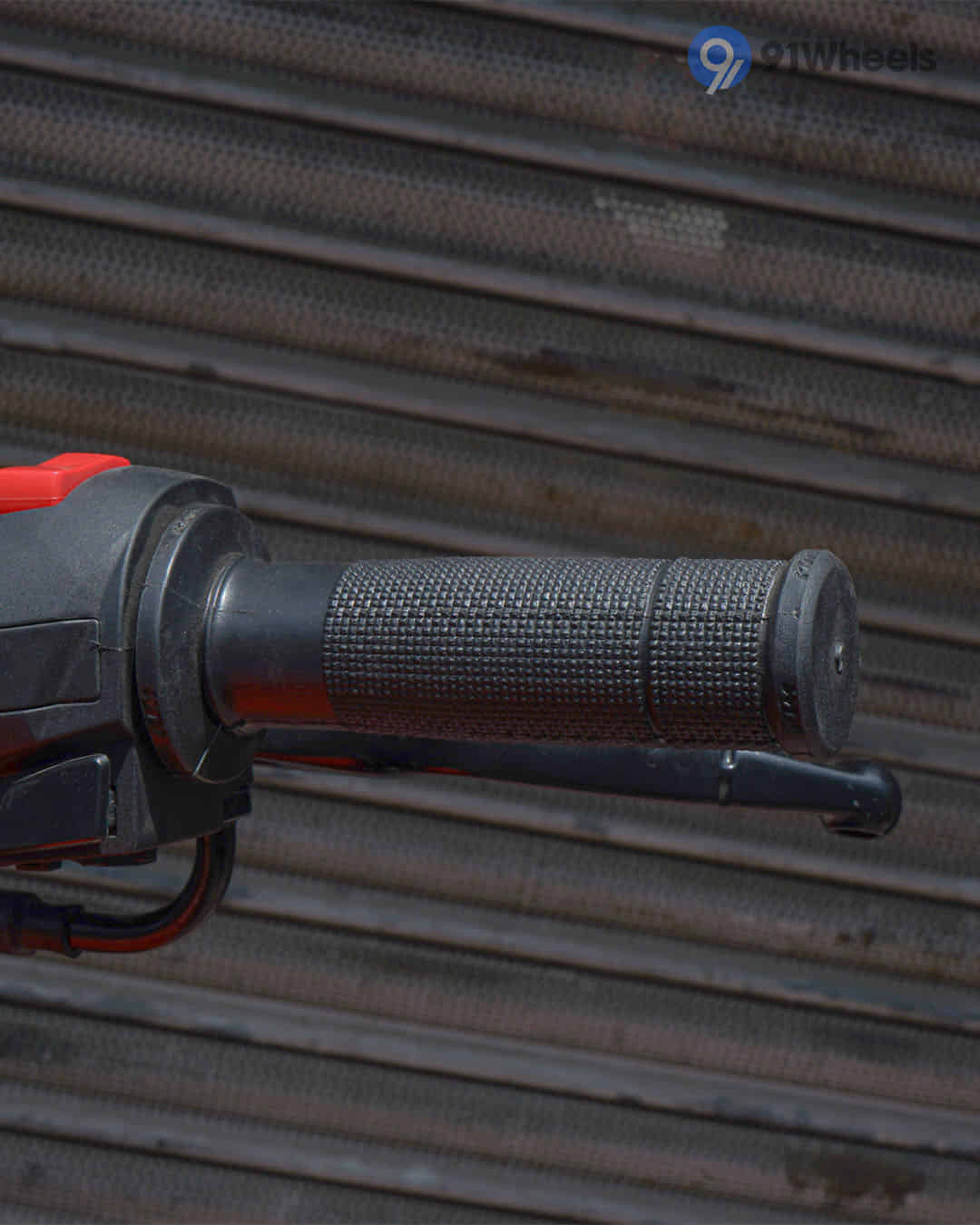 Right Side Handelbar Throttle Grip