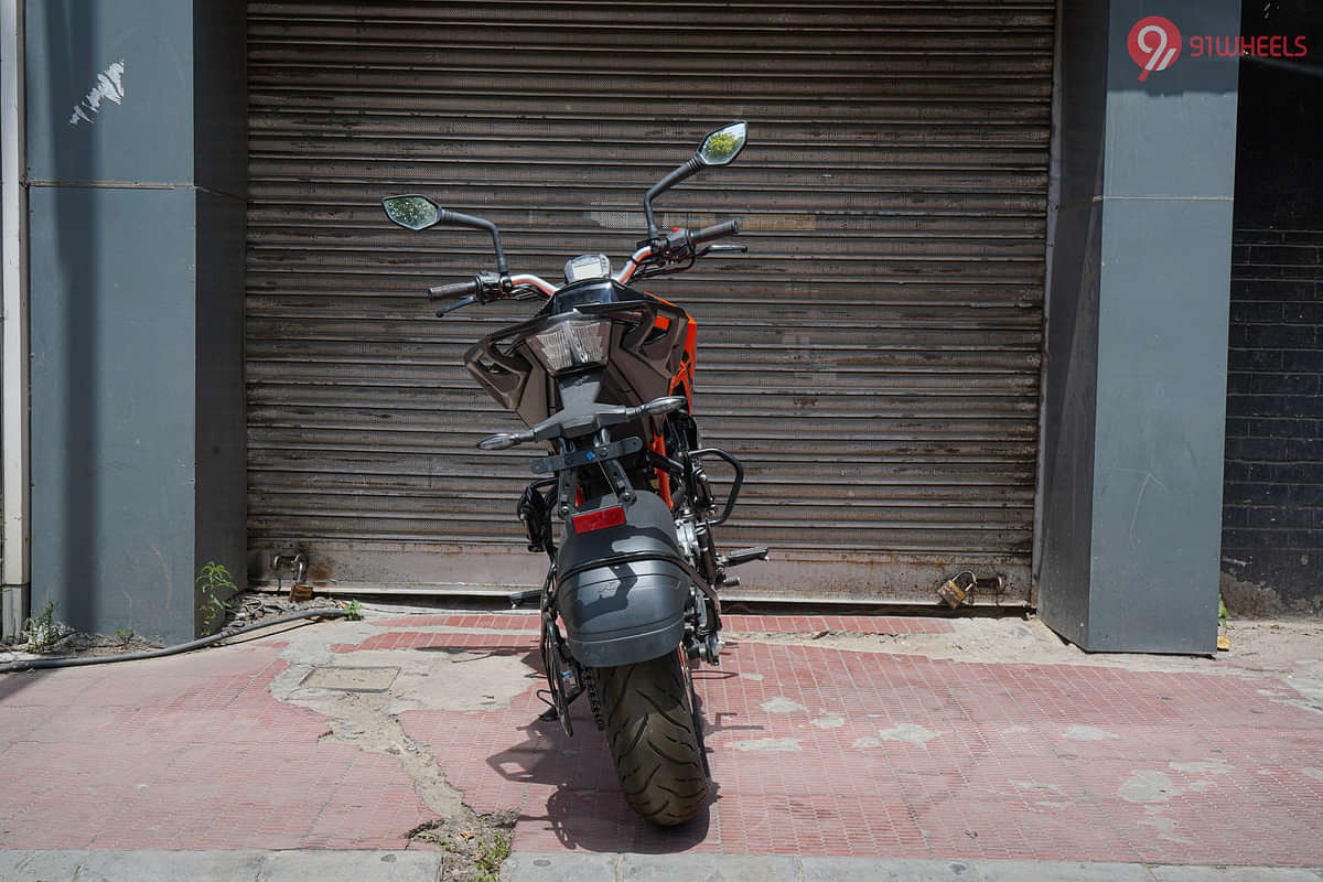 KTM Duke 200 Rear View