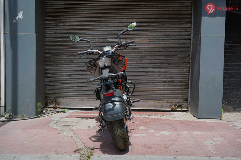 KTM Duke 200 Rear View KTM Duke 200 Rear View