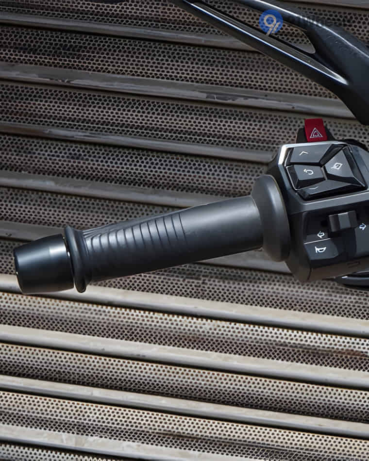 Handlebar & Console Area - 7